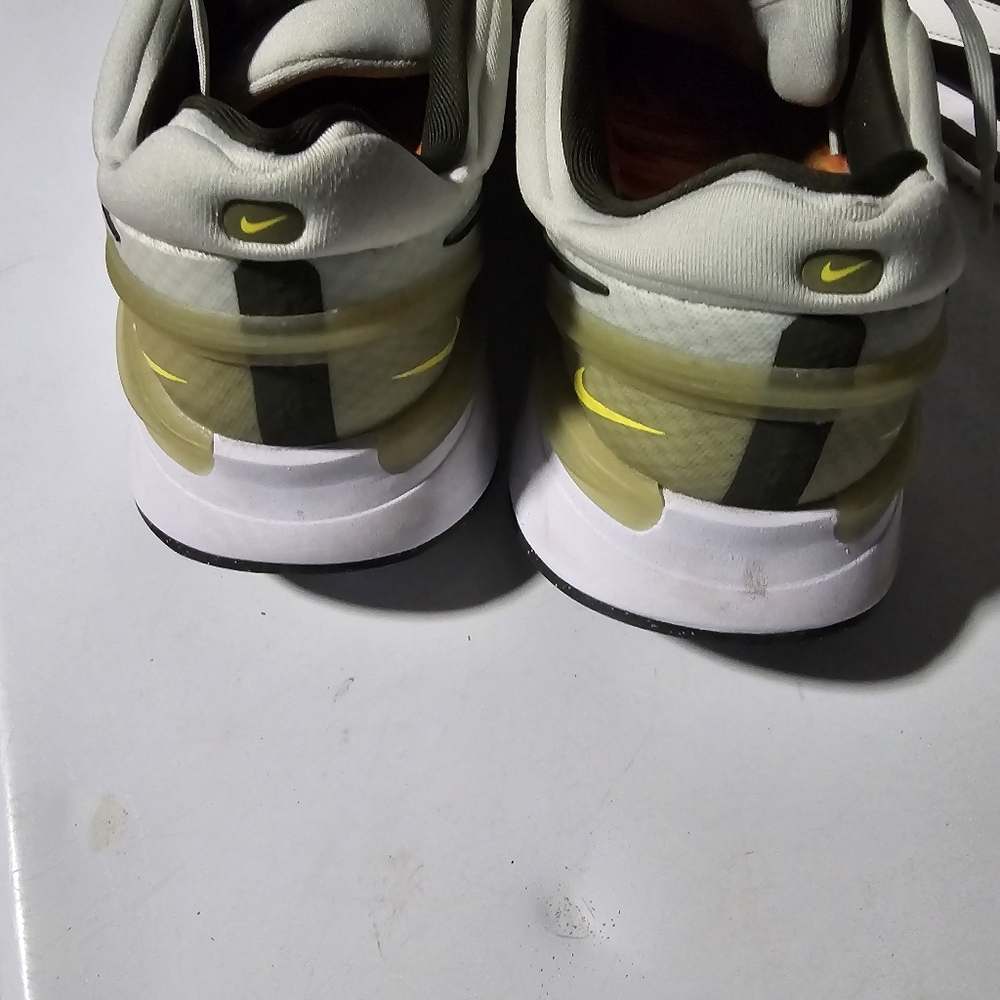 nike size 12 off white green